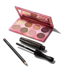 M·A·C Eye Essentials Kit